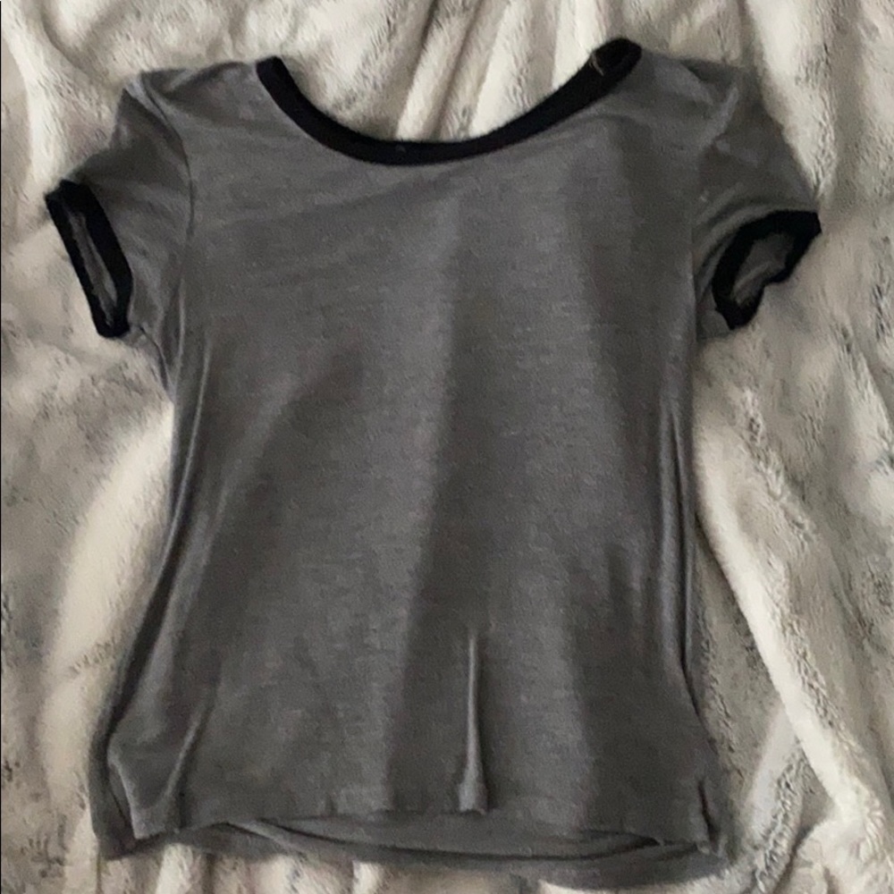 Grey tee